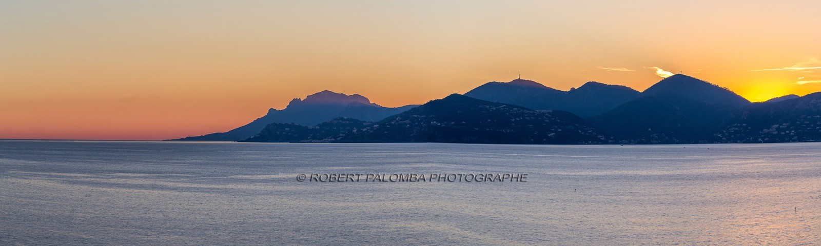 Cannes vue de l'Hôtel Radisson Blu 1835