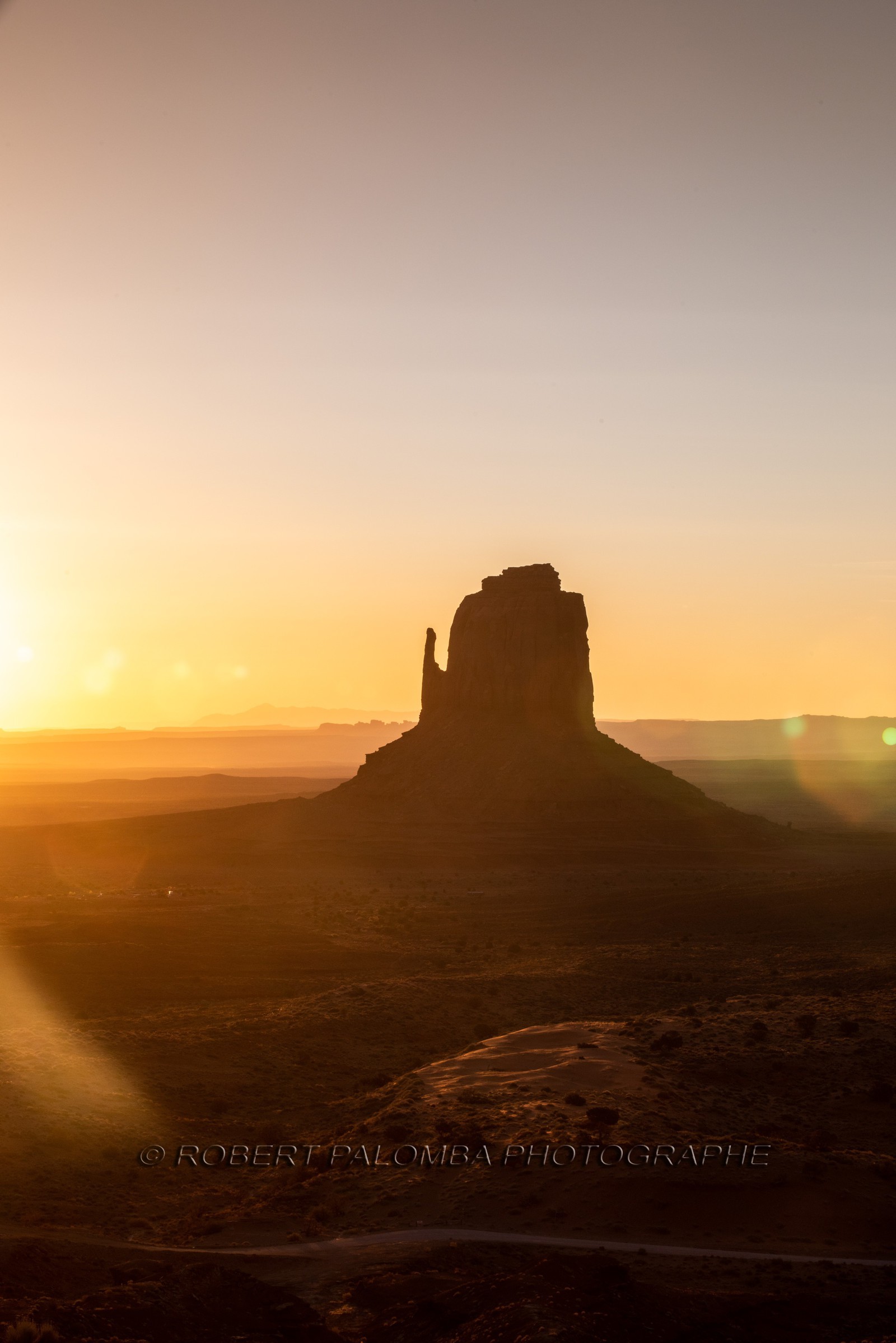 Lever de soleil sur Monument Valley