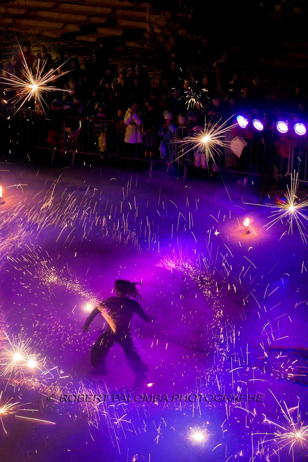 Spectacle pyrothecnique