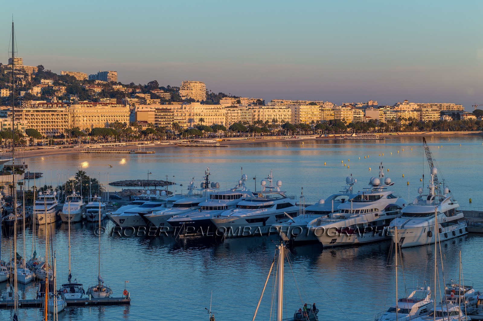 Cannes vue de l'Hôtel Radisson Blu 1835