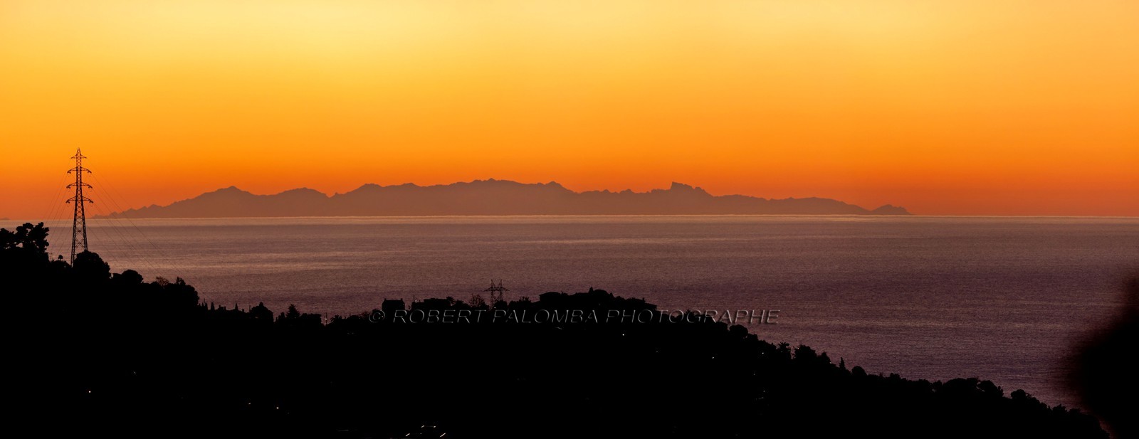 La Corse vue de Nice