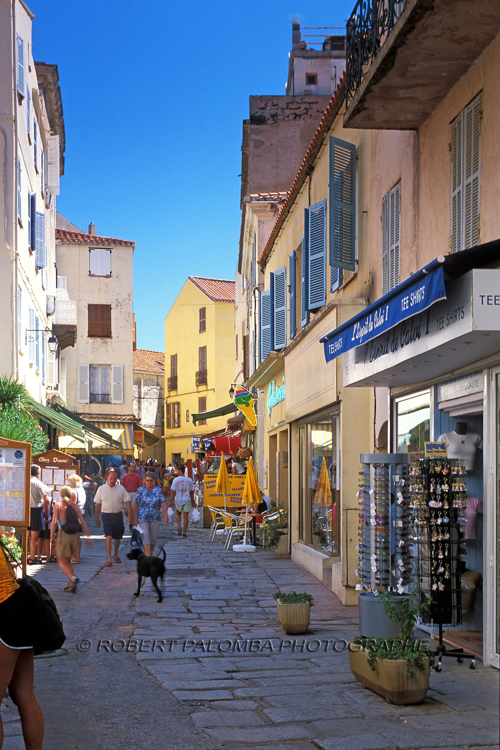 ZONE PIETONNE DE CALVI - 20 CORSE FRANCE