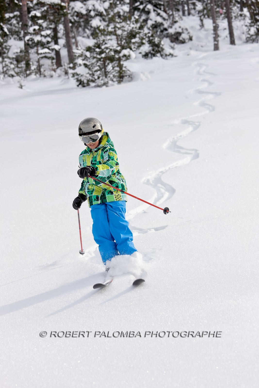 Ski en poudreuse à l'Audibergue