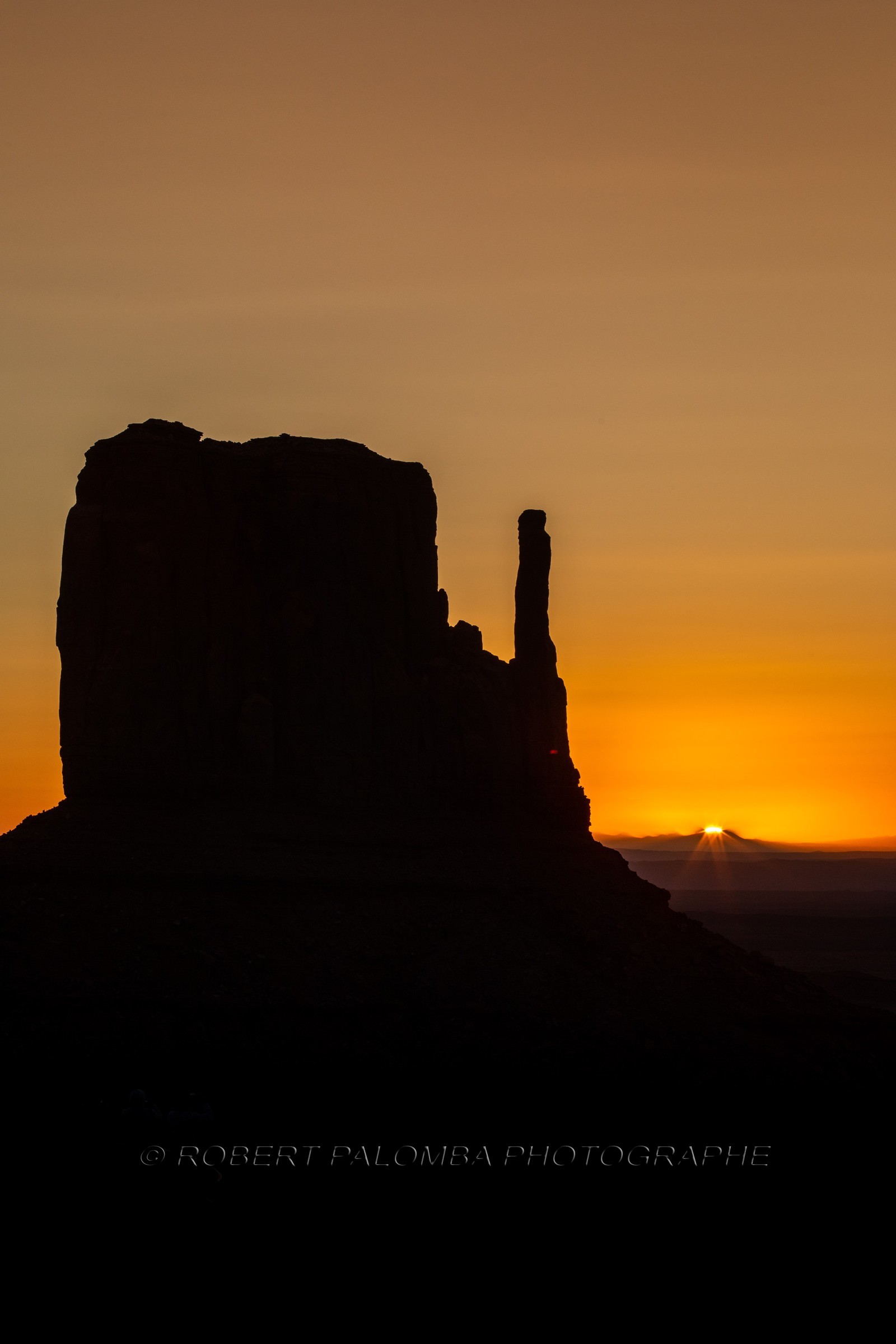 Lever de soleil sur Monument Valley